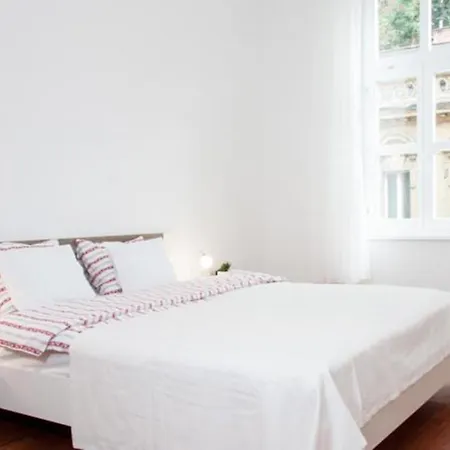 Mezzanine Apartment, Zagreb center Buitenkant foto