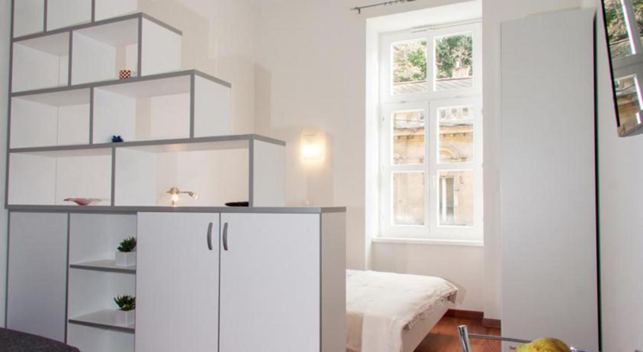 Mezzanine Apartment, Center Apartman *