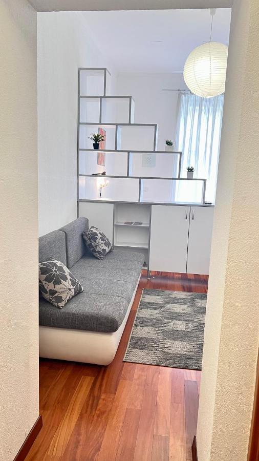 Mezzanine Apartment, Center