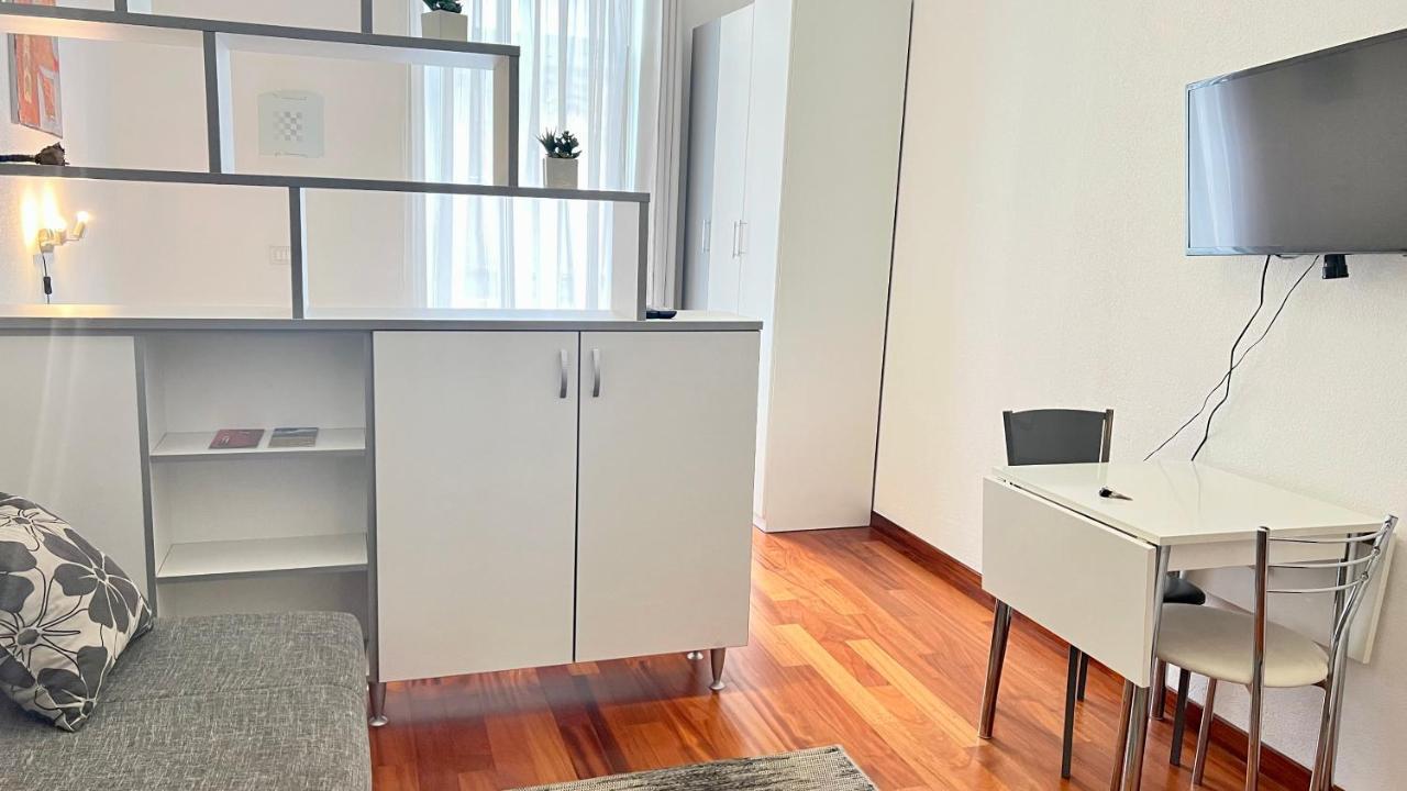 Mezzanine Apartment, Center Apartman